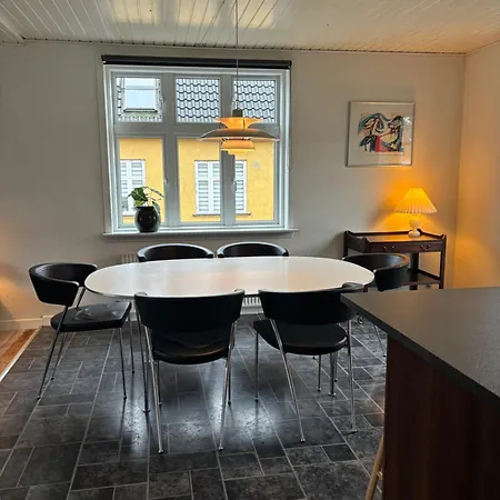 Hus Naer Billund Med Spabad, Have, Grill Og Privat Carport Leilighet *