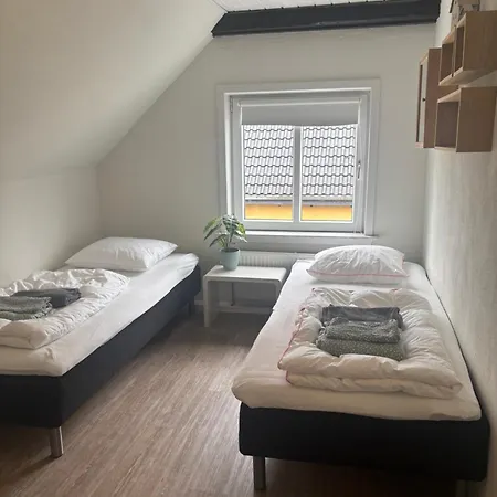 Hus Naer Billund Med Spabad, Have, Grill Og Privat Carport Appartement